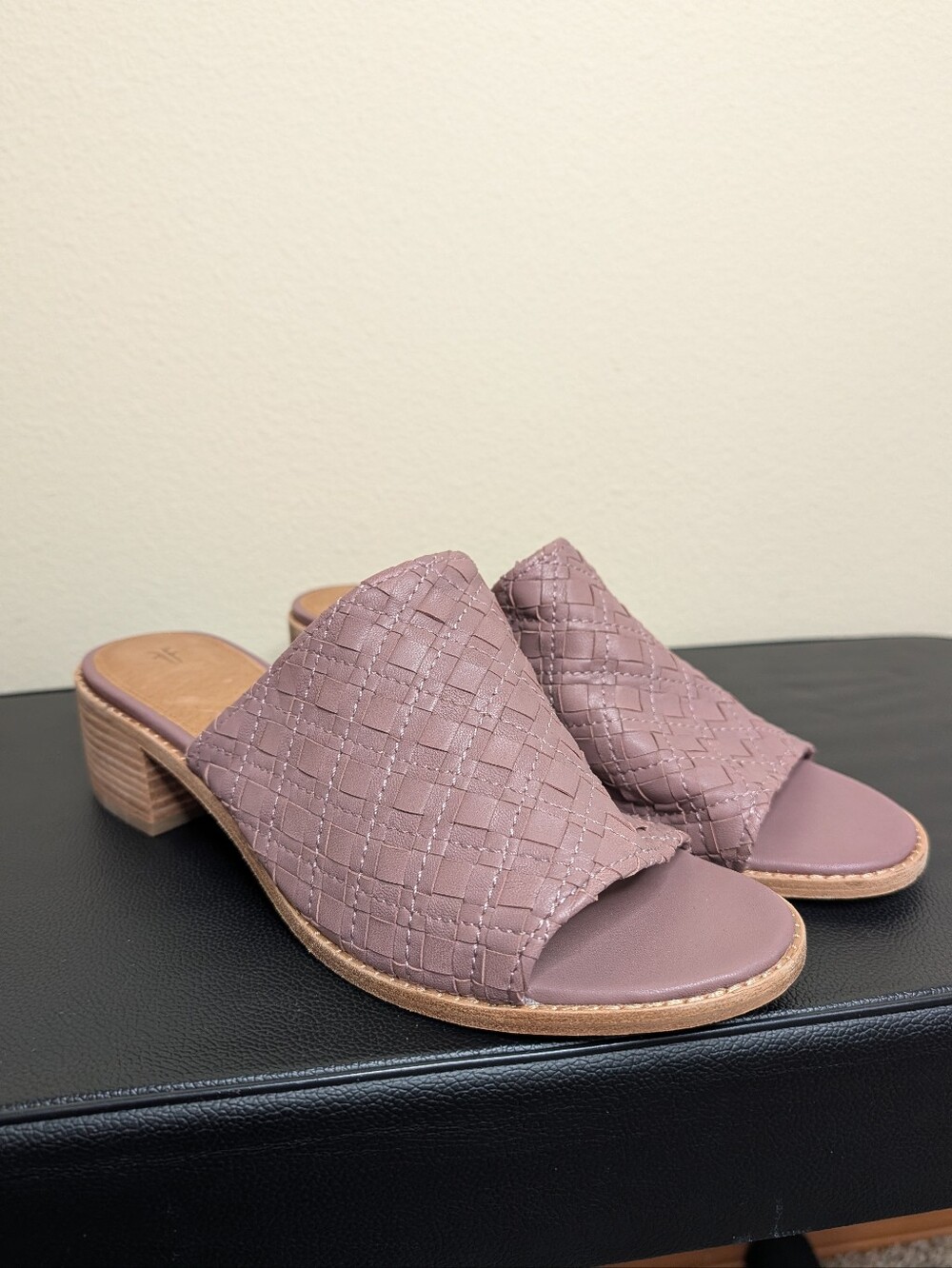 Frye Mauve Woven Leather Block Heel Mule Sandals Open Toe Size 11